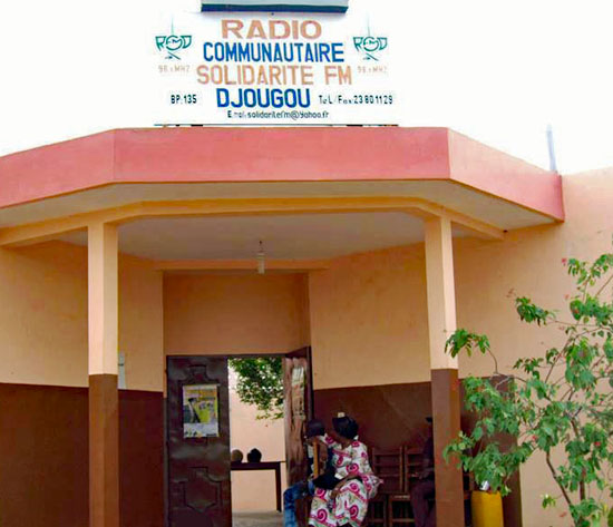 radio-solidarite-djougou-Bénin-enregistrement-emission-ADMAB-2016-projetMutuelles-ESSENTIEL-550px